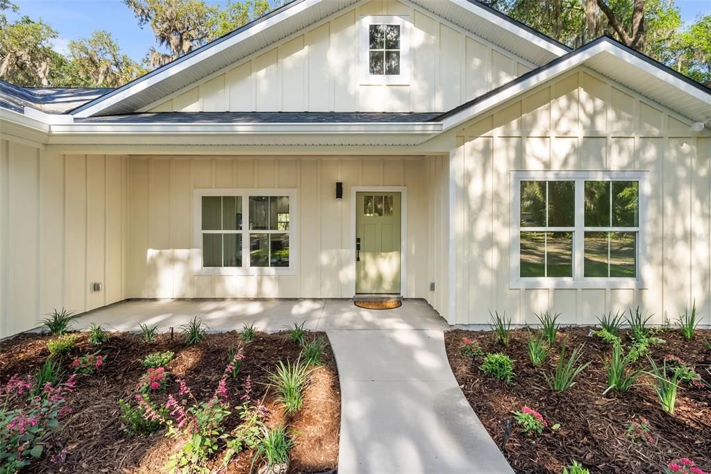 For Sale: $375,000 (3 beds, 2 baths, 1551 Square Feet)