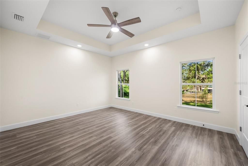For Sale: $375,000 (3 beds, 2 baths, 1551 Square Feet)