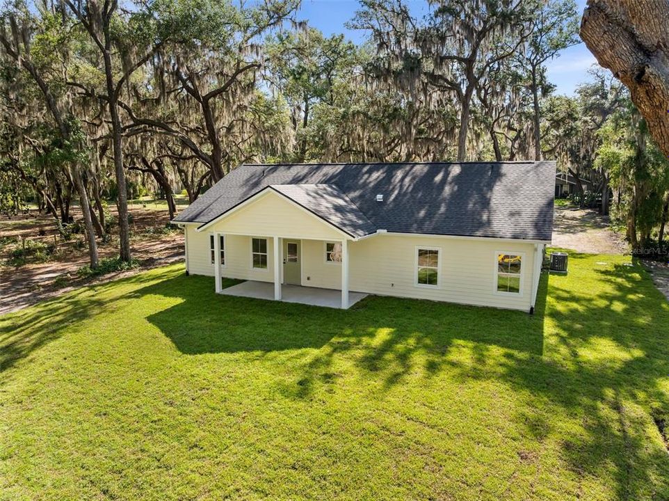 For Sale: $375,000 (3 beds, 2 baths, 1551 Square Feet)