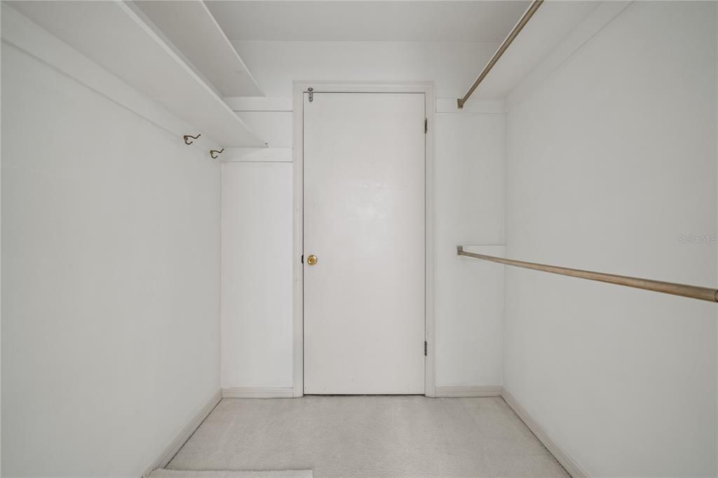 Active With Contract: $980,000 (5 beds, 2 baths, 3139 Square Feet)