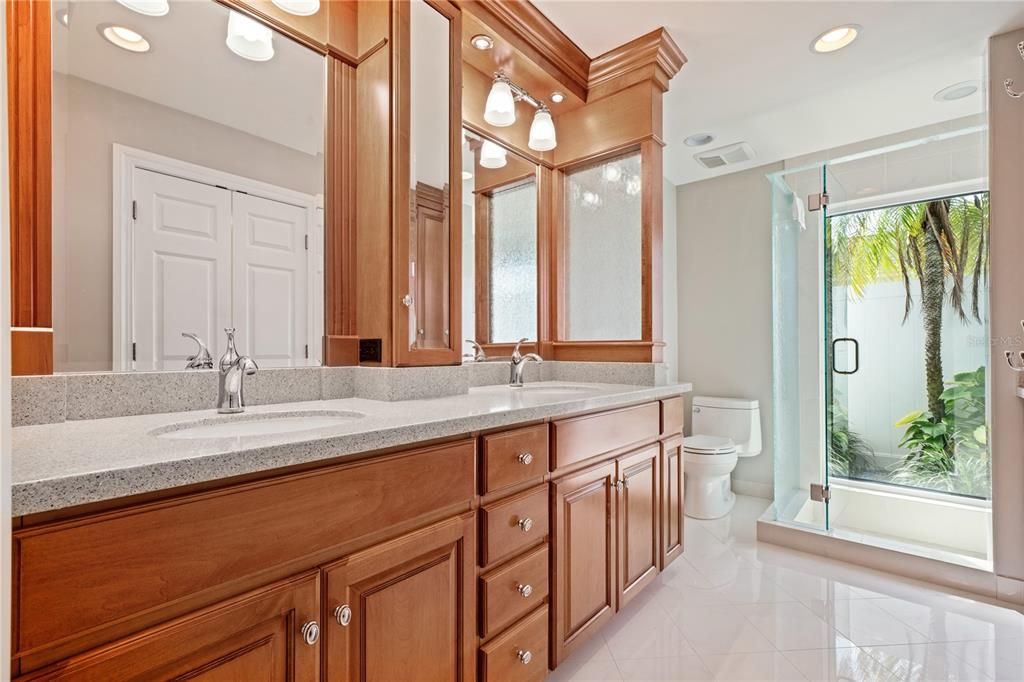 Active With Contract: $980,000 (5 beds, 2 baths, 3139 Square Feet)