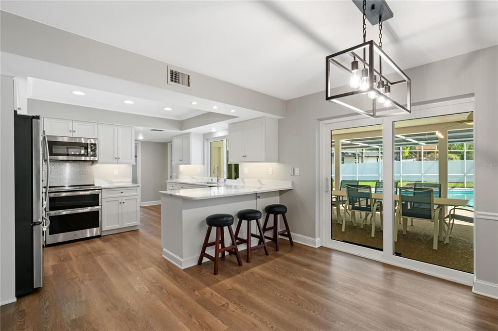 Active With Contract: $980,000 (5 beds, 2 baths, 3139 Square Feet)
