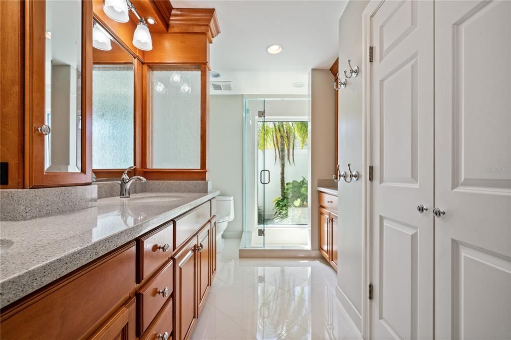 Active With Contract: $980,000 (5 beds, 2 baths, 3139 Square Feet)