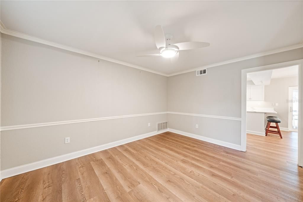 Active With Contract: $980,000 (5 beds, 2 baths, 3139 Square Feet)