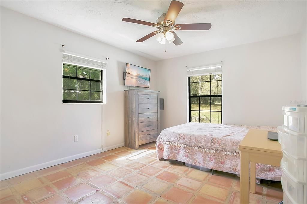 En Venta: $380,000 (3 camas, 2 baños, 1277 Pies cuadrados)