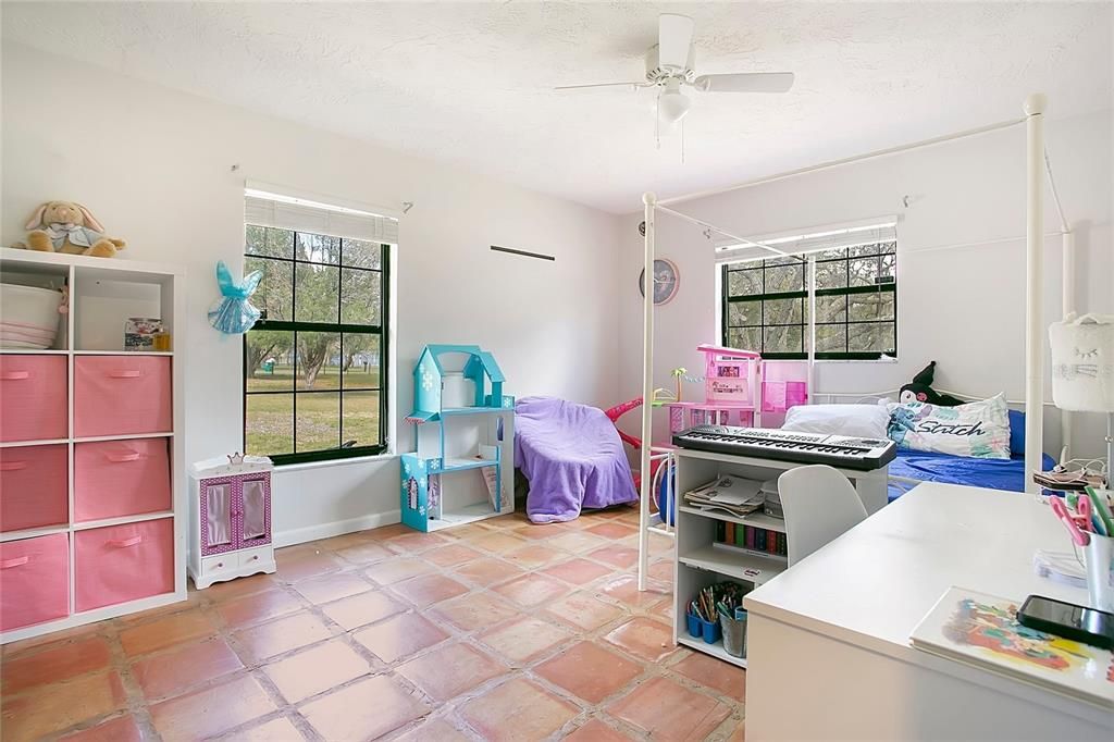 En Venta: $380,000 (3 camas, 2 baños, 1277 Pies cuadrados)