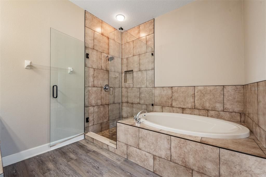 En Venta: $849,500 (3 camas, 2 baños, 1682 Pies cuadrados)