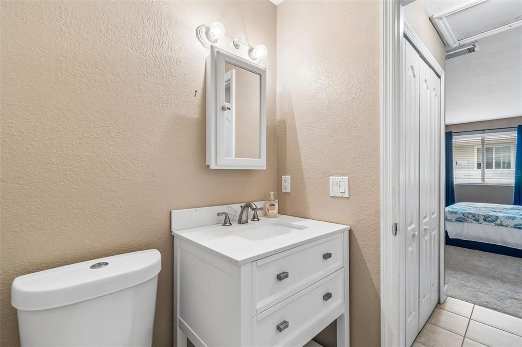 For Sale: $109,000 (1 beds, 1 baths, 648 Square Feet)