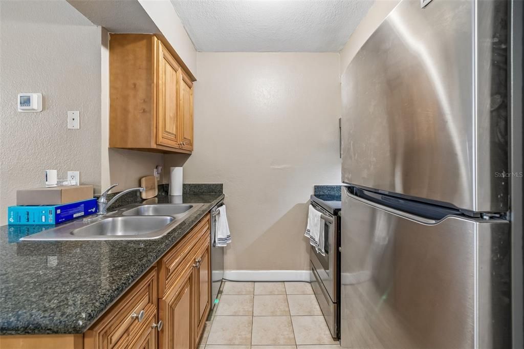 For Sale: $109,000 (1 beds, 1 baths, 648 Square Feet)