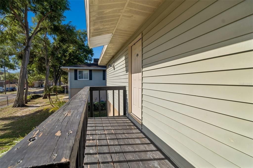 For Sale: $109,000 (1 beds, 1 baths, 648 Square Feet)