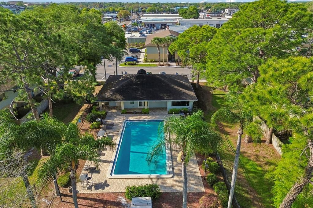 For Sale: $109,000 (1 beds, 1 baths, 648 Square Feet)