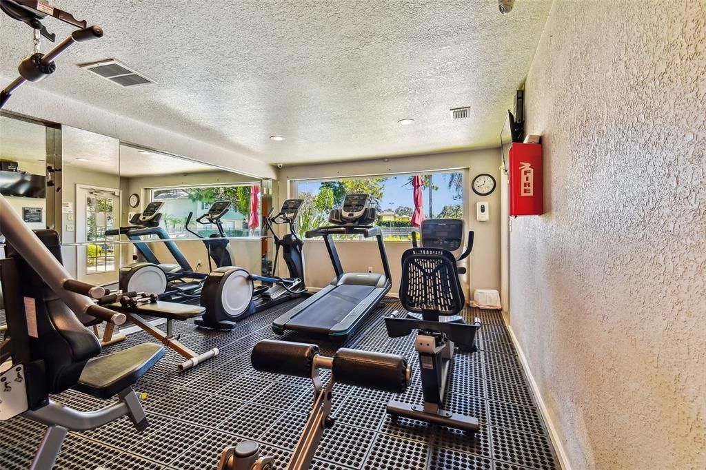 For Sale: $109,000 (1 beds, 1 baths, 648 Square Feet)