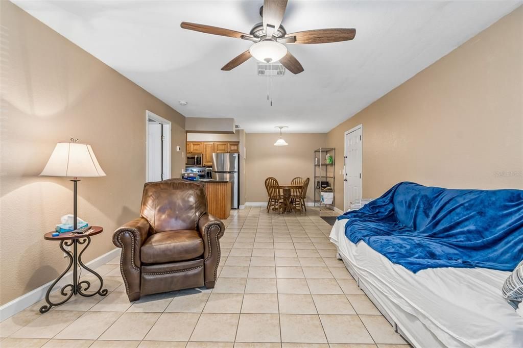 For Sale: $109,000 (1 beds, 1 baths, 648 Square Feet)