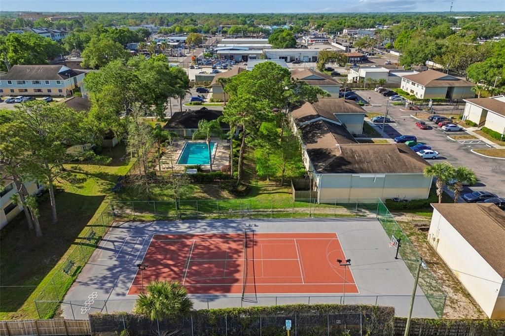 For Sale: $109,000 (1 beds, 1 baths, 648 Square Feet)