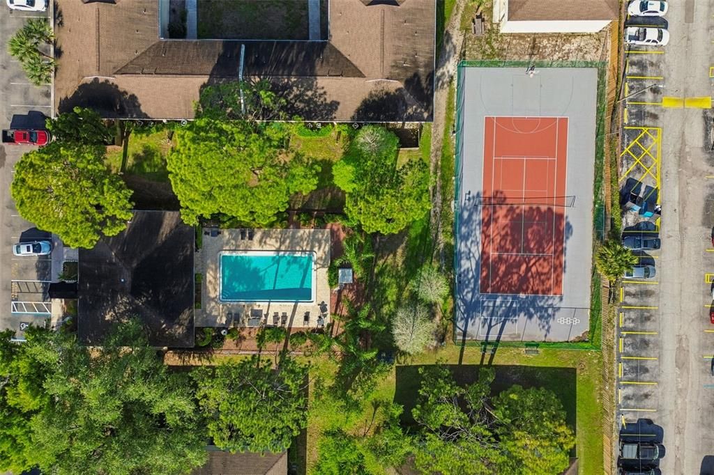 For Sale: $109,000 (1 beds, 1 baths, 648 Square Feet)