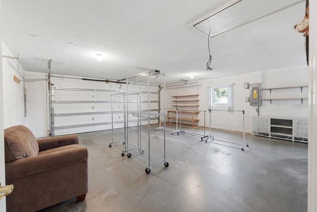 En Venta: $430,000 (3 camas, 3 baños, 2576 Pies cuadrados)