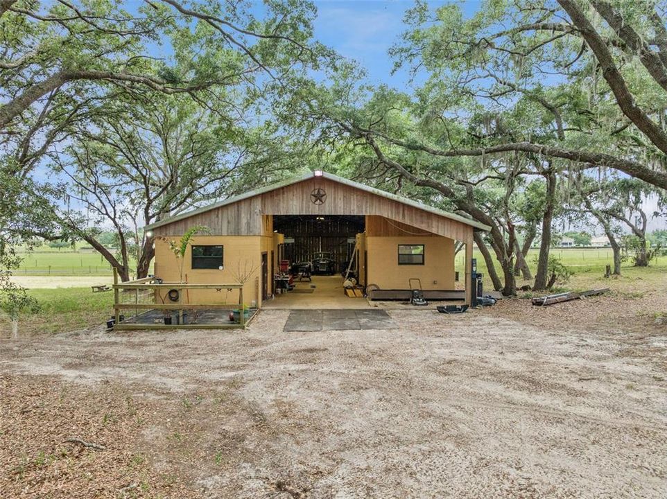 For Sale: $1,400,000 (3 beds, 4 baths, 2862 Square Feet)