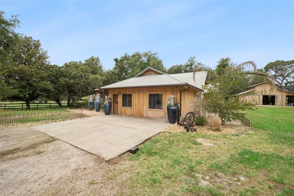 For Sale: $1,400,000 (3 beds, 4 baths, 2862 Square Feet)