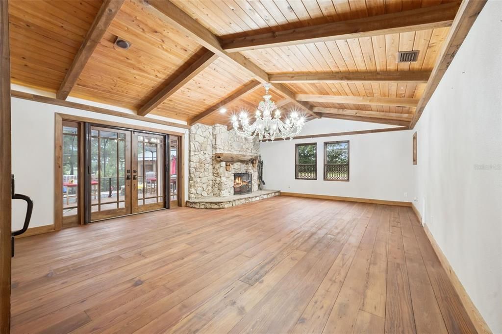 For Sale: $1,400,000 (3 beds, 4 baths, 2862 Square Feet)