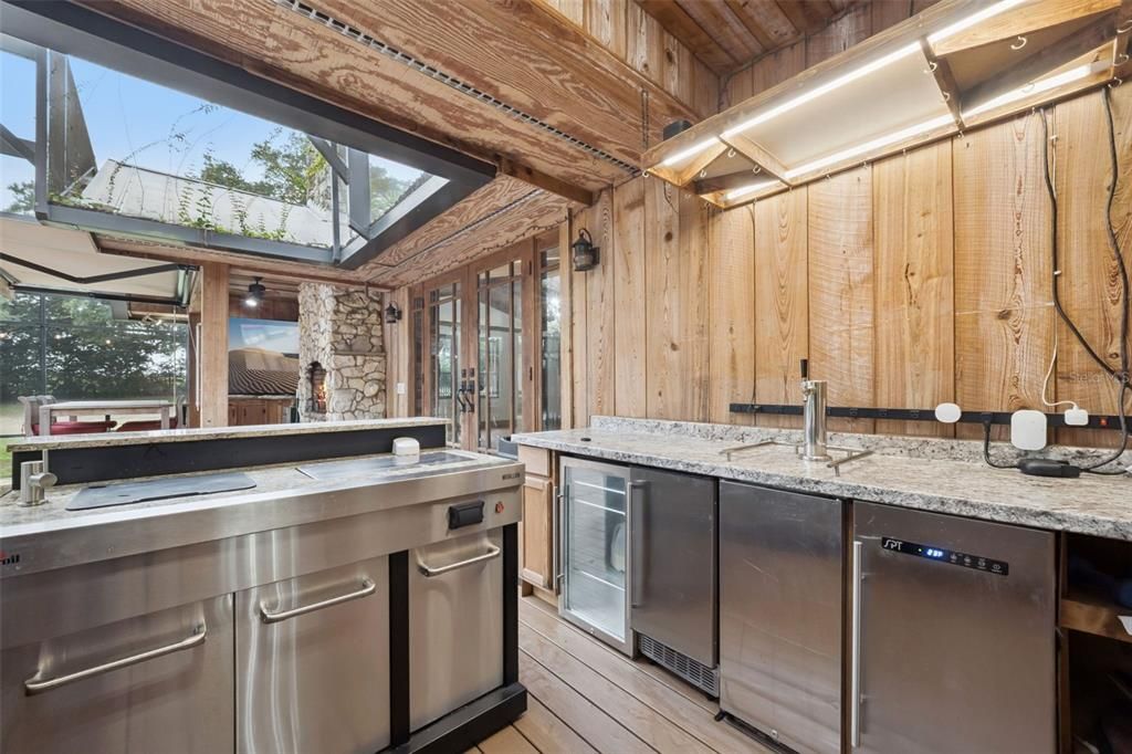 For Sale: $1,400,000 (3 beds, 4 baths, 2862 Square Feet)