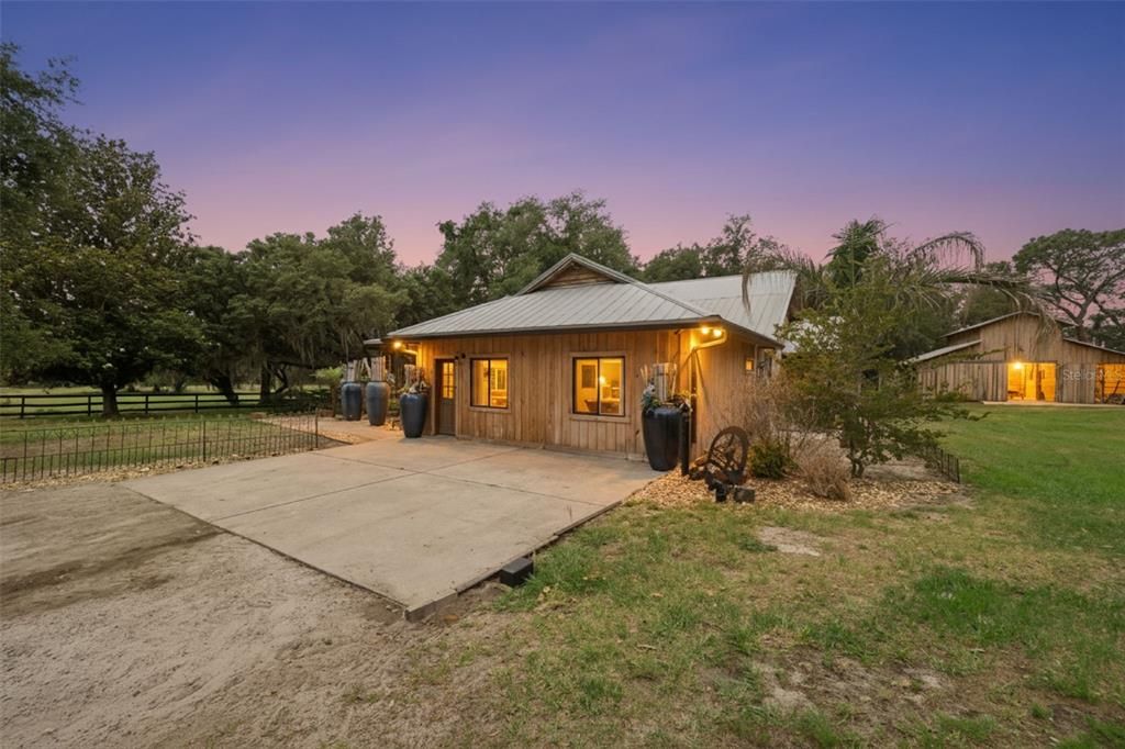 For Sale: $1,400,000 (3 beds, 4 baths, 2862 Square Feet)
