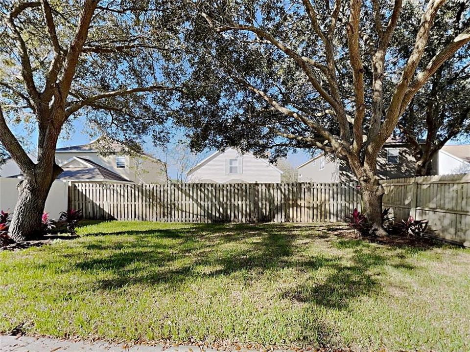 На продажу: $350,000 (4 спален, 2 ванн, 1458 Квадратных фут)