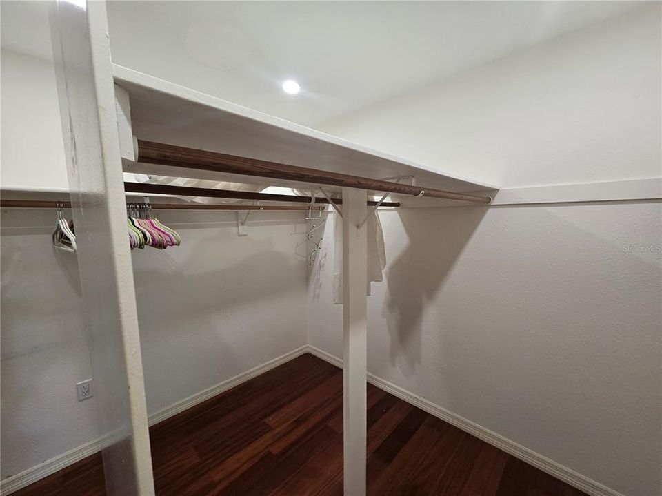 En Venta: $359,999 (3 camas, 2 baños, 2050 Pies cuadrados)