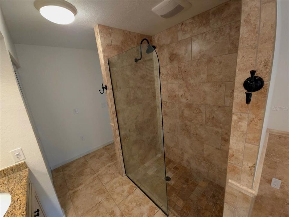 En Venta: $359,999 (3 camas, 2 baños, 2050 Pies cuadrados)