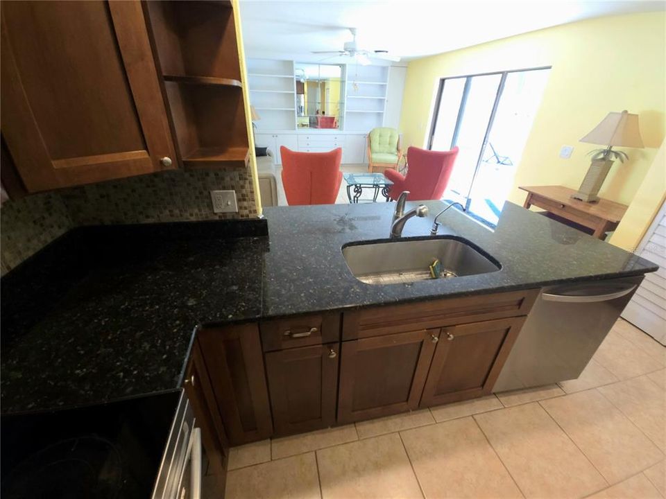 En Venta: $359,999 (3 camas, 2 baños, 2050 Pies cuadrados)