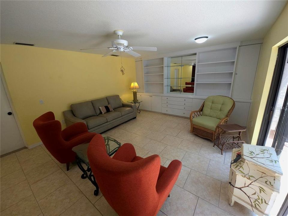 En Venta: $359,999 (3 camas, 2 baños, 2050 Pies cuadrados)