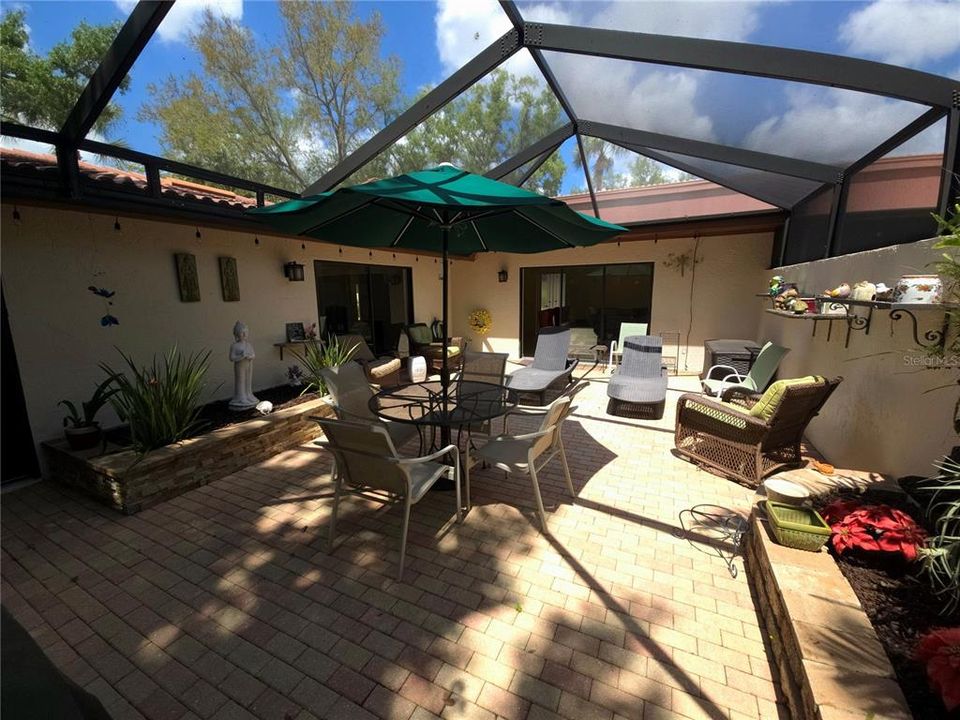 En Venta: $359,999 (3 camas, 2 baños, 2050 Pies cuadrados)