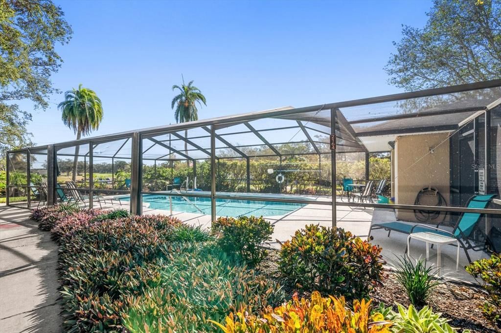 For Sale: $350,000 (2 beds, 2 baths, 1010 Square Feet)