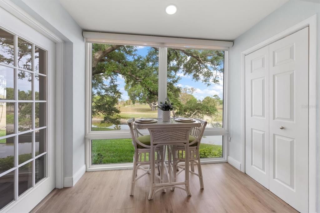 For Sale: $350,000 (2 beds, 2 baths, 1010 Square Feet)