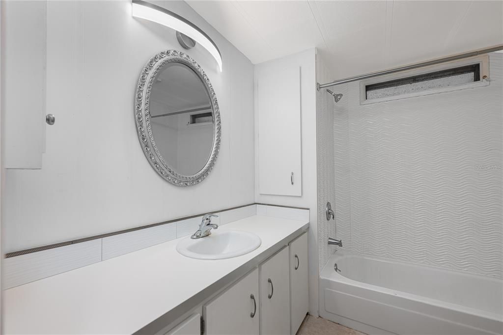 На продажу: $216,500 (2 спален, 2 ванн, 960 Квадратных фут)