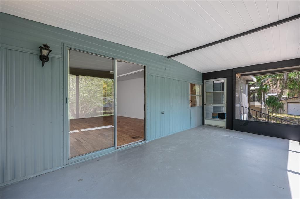 На продажу: $216,500 (2 спален, 2 ванн, 960 Квадратных фут)