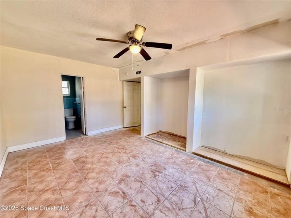 En Venta: $172,500 (3 camas, 2 baños, 952 Pies cuadrados)
