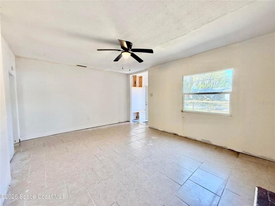 En Venta: $172,500 (3 camas, 2 baños, 952 Pies cuadrados)