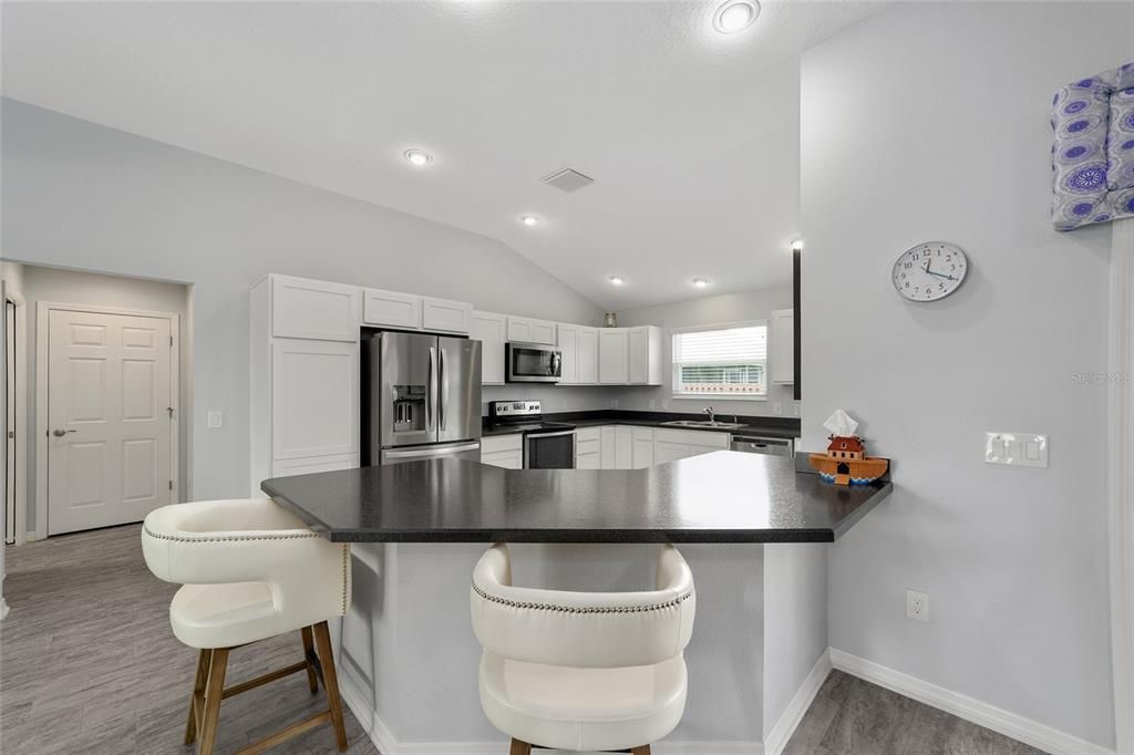 For Sale: $369,000 (3 beds, 2 baths, 1978 Square Feet)