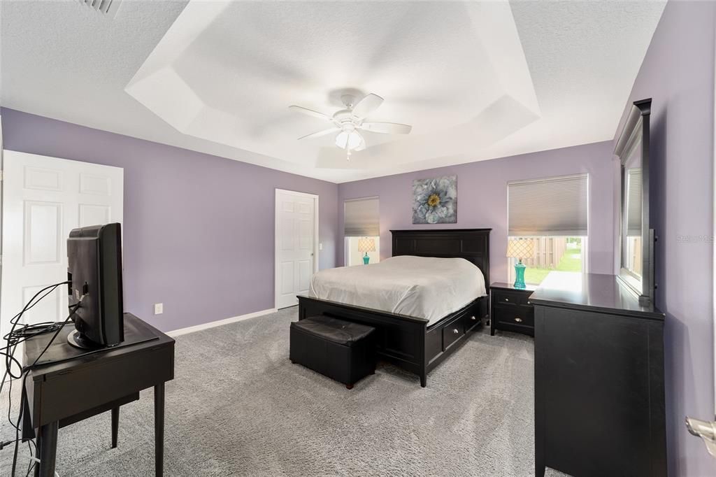 For Sale: $369,000 (3 beds, 2 baths, 1978 Square Feet)
