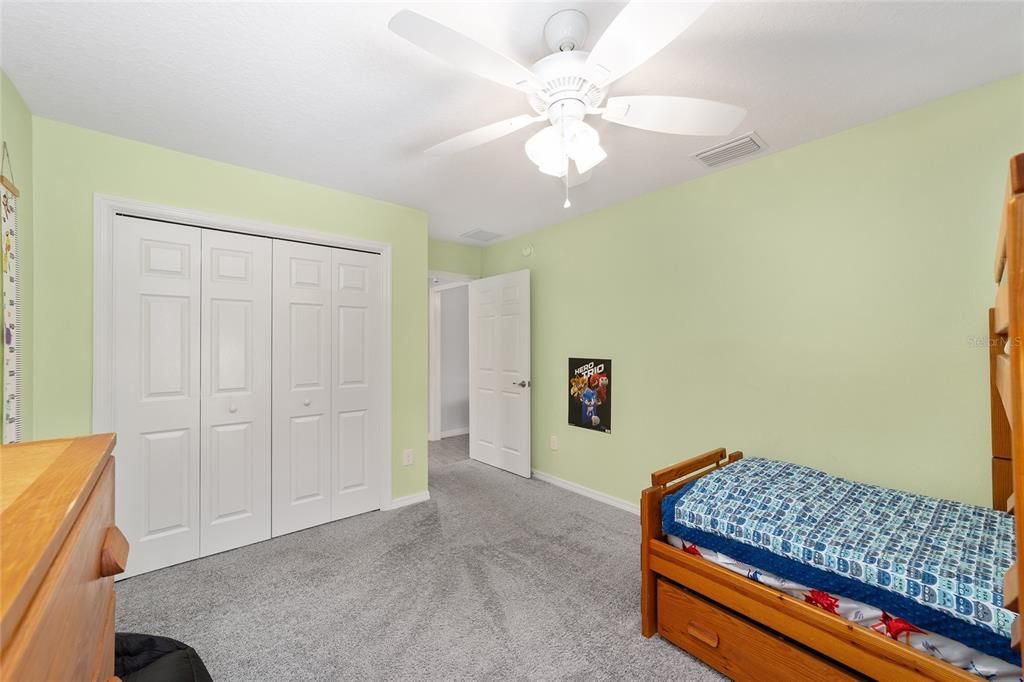 For Sale: $369,000 (3 beds, 2 baths, 1978 Square Feet)