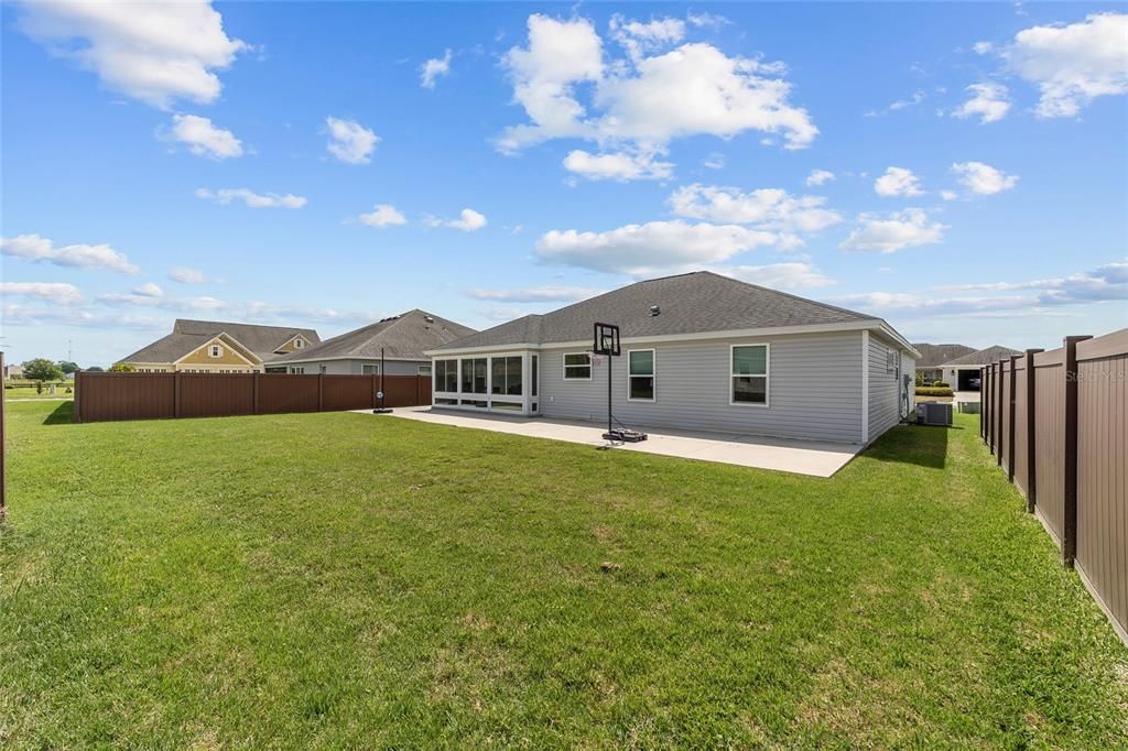 For Sale: $369,000 (3 beds, 2 baths, 1978 Square Feet)