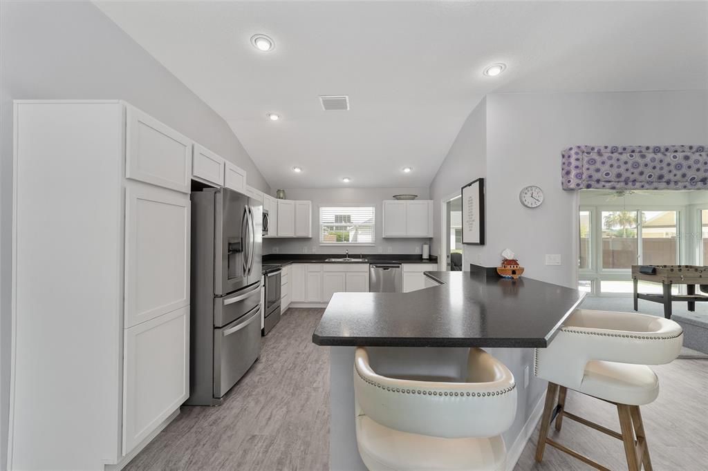 For Sale: $369,000 (3 beds, 2 baths, 1978 Square Feet)
