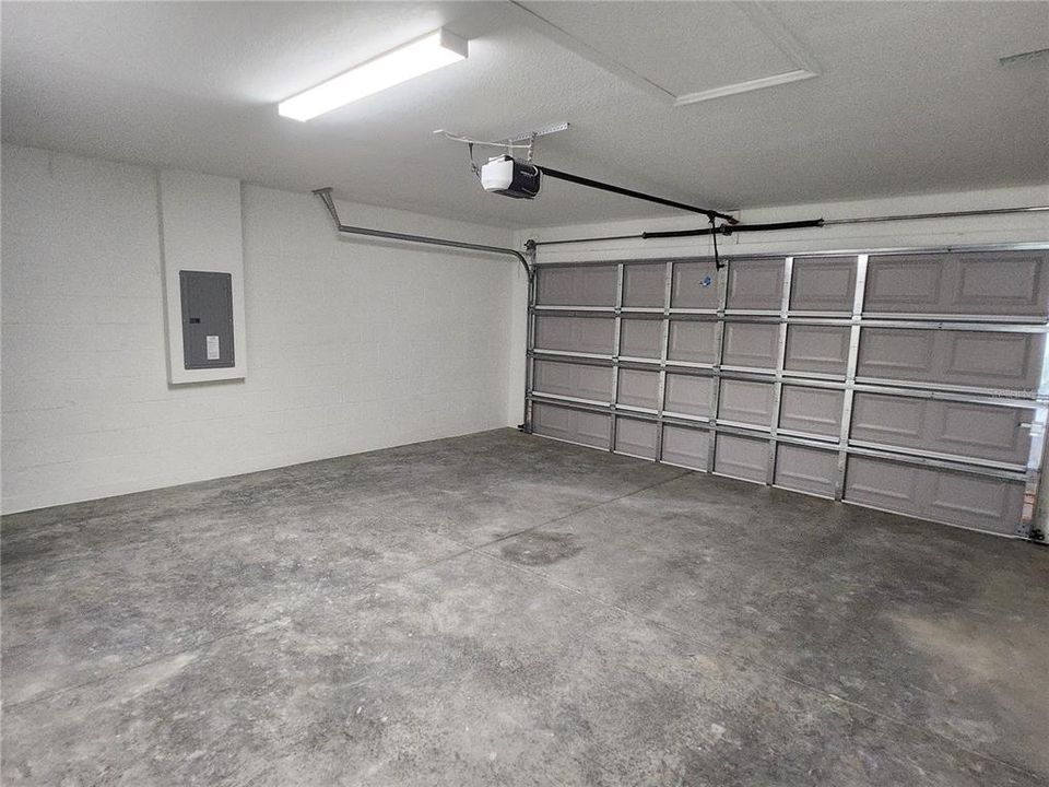 Activo con contrato: $259,999 (3 camas, 2 baños, 1349 Pies cuadrados)
