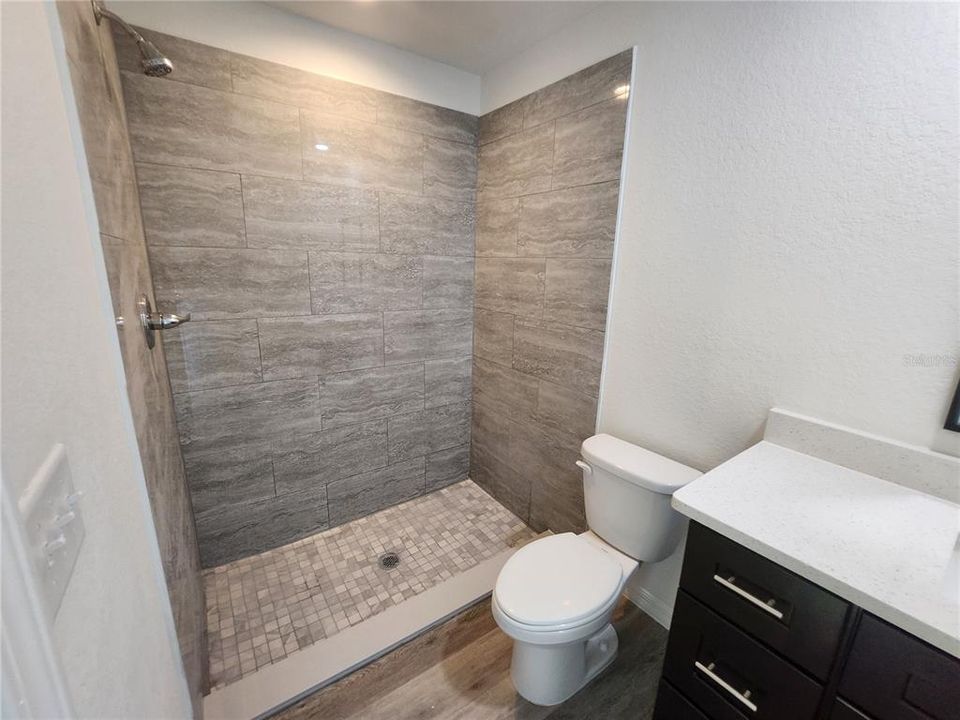 Activo con contrato: $259,999 (3 camas, 2 baños, 1349 Pies cuadrados)