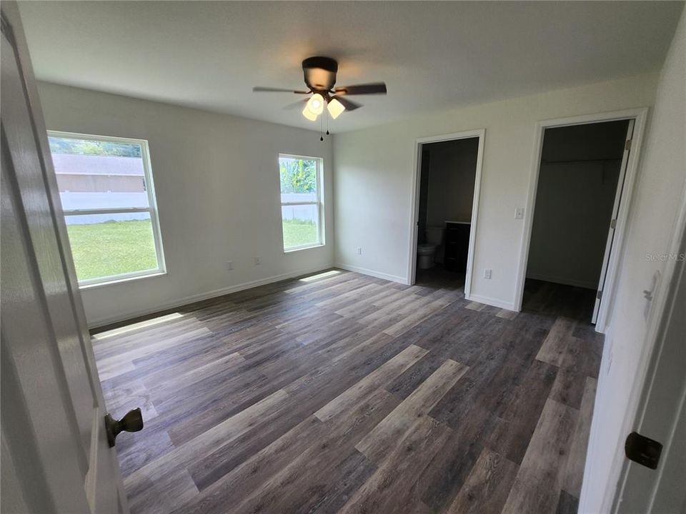 Activo con contrato: $259,999 (3 camas, 2 baños, 1349 Pies cuadrados)