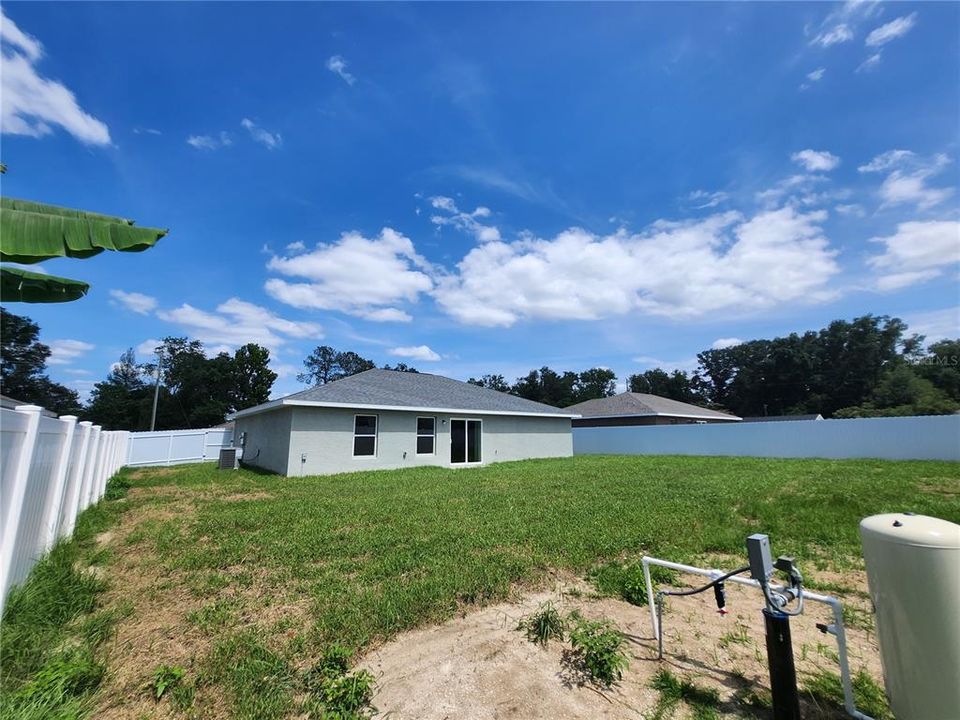 Activo con contrato: $259,999 (3 camas, 2 baños, 1349 Pies cuadrados)