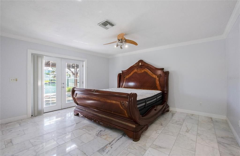 En Renta: $5,500 (3 camas, 3 baños, 2436 Pies cuadrados)