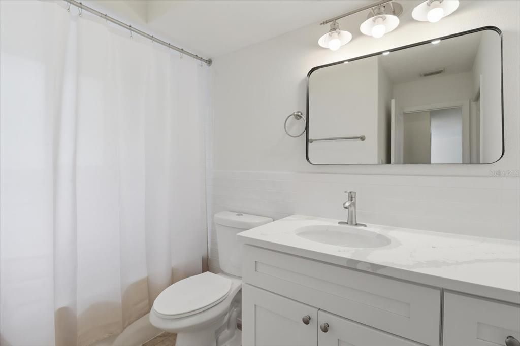 На продажу: $154,750 (2 спален, 2 ванн, 1584 Квадратных фут)