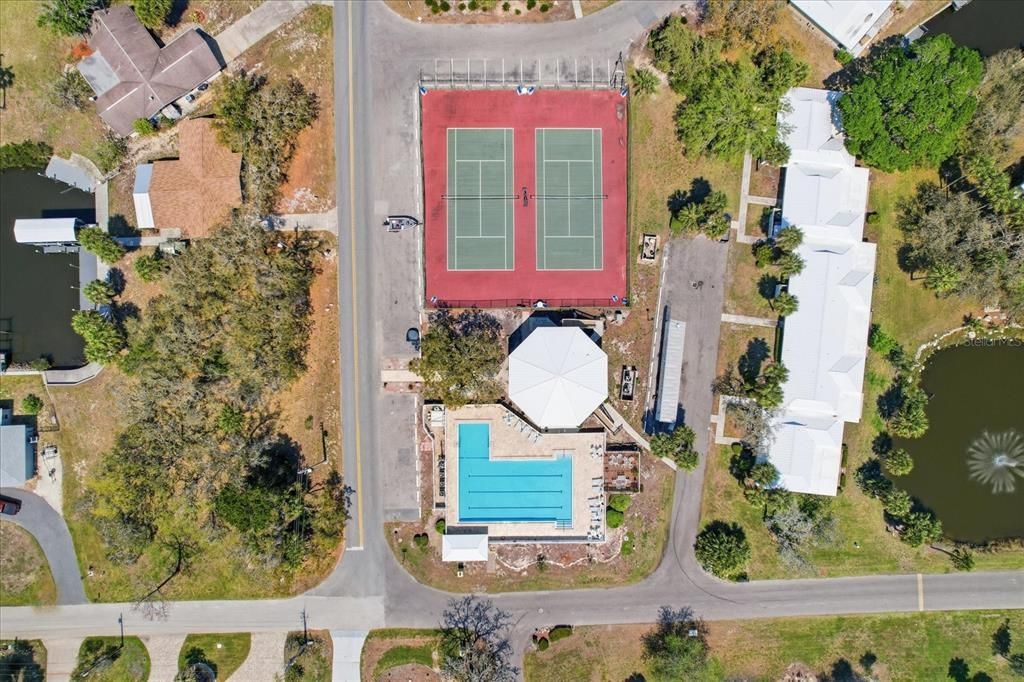 На продажу: $154,750 (2 спален, 2 ванн, 1584 Квадратных фут)