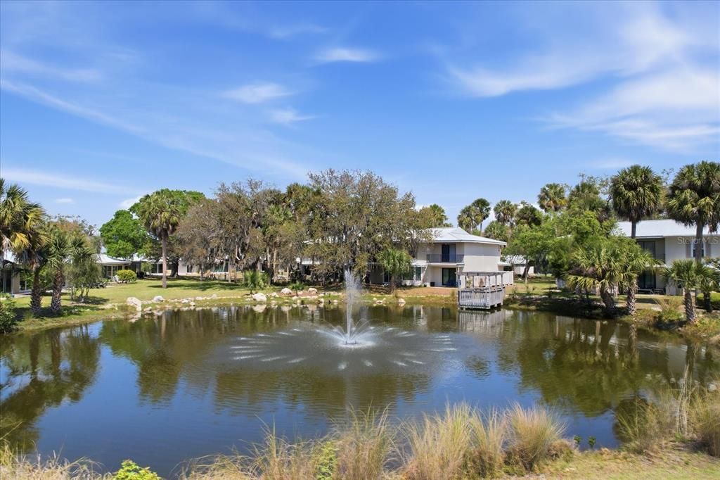 На продажу: $154,750 (2 спален, 2 ванн, 1584 Квадратных фут)